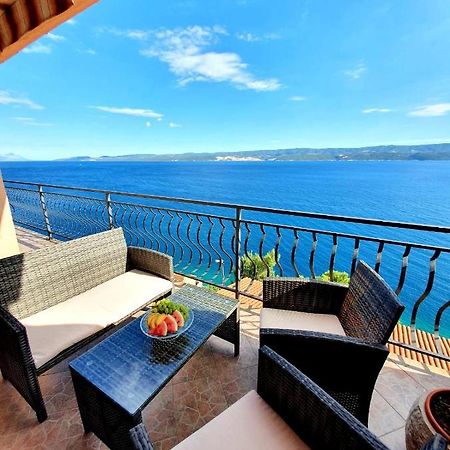 Apartment Zadoda Omiš Esterno foto