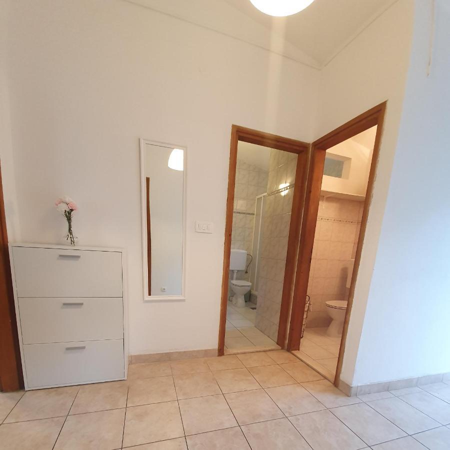 Apartment Zadoda Omiš Esterno foto