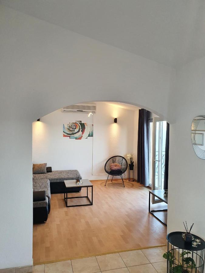Apartment Zadoda Omiš Esterno foto