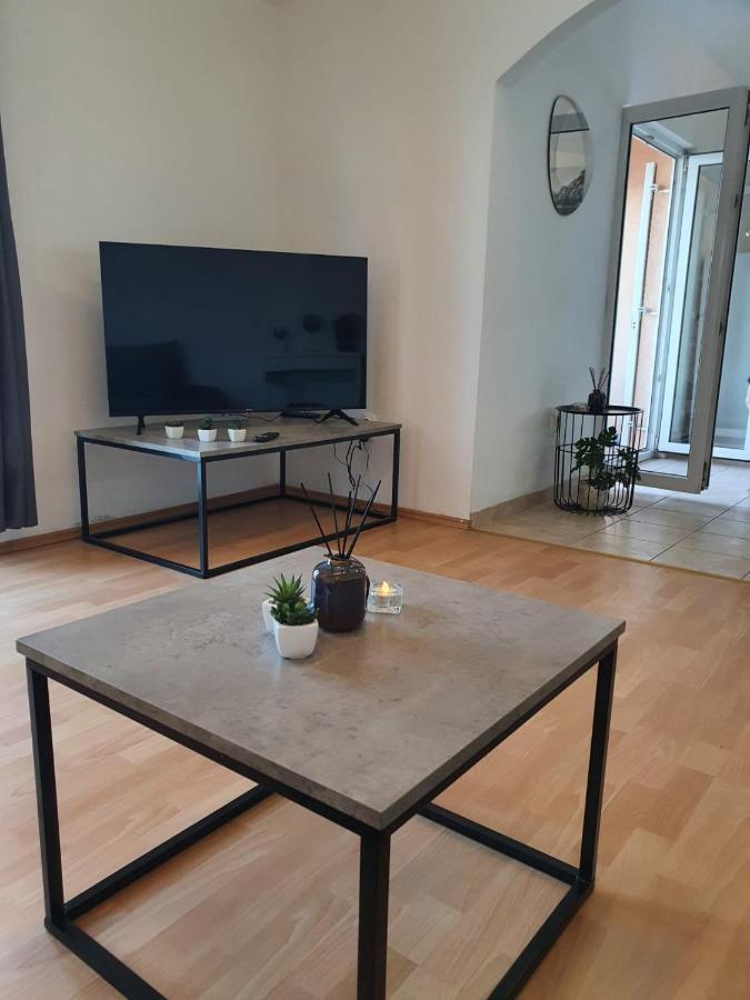 Apartment Zadoda Omiš Esterno foto