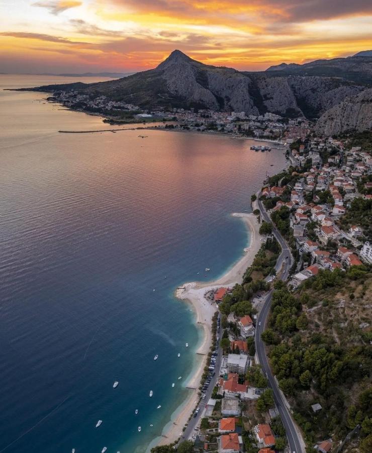 Apartment Zadoda Omiš Esterno foto