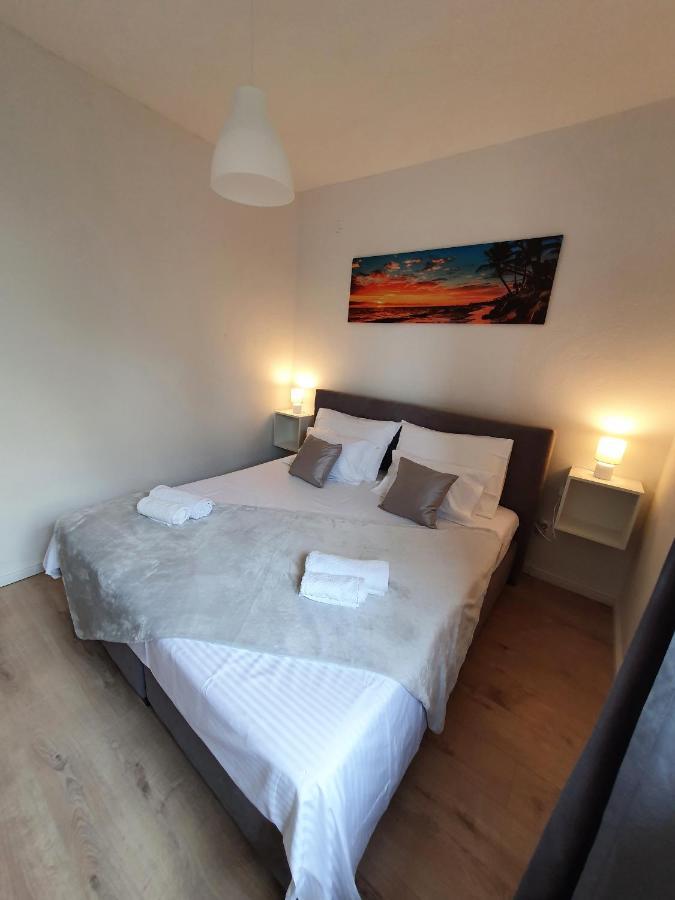 Apartment Zadoda Omiš Esterno foto