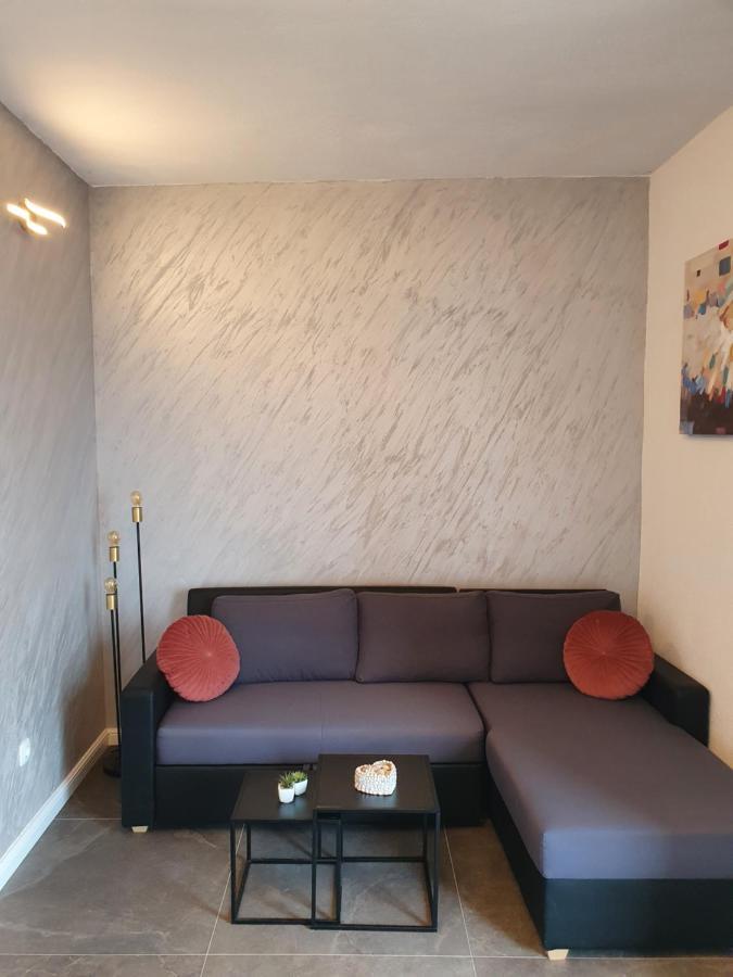 Apartment Zadoda Omiš Esterno foto