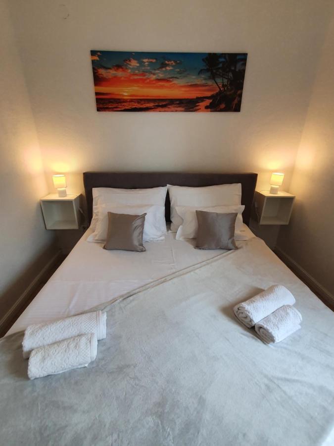 Apartment Zadoda Omiš Esterno foto