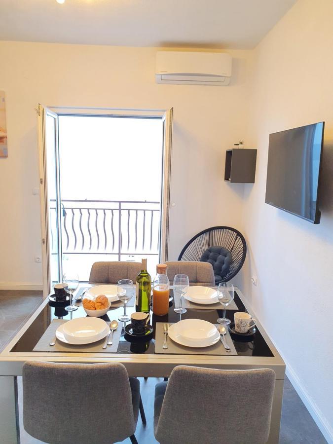 Apartment Zadoda Omiš Esterno foto